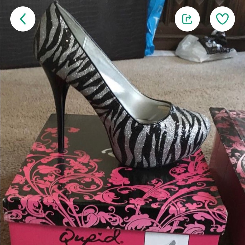 Black/sliver zebra print heels